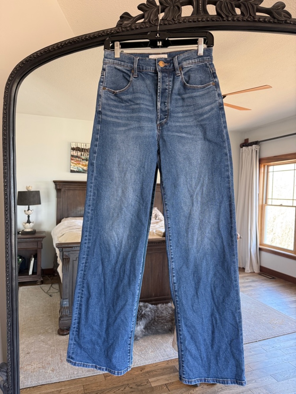 Evereve Wide-Leg High-Rise Jeans in Medium Blue Wash